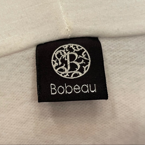 SOLD 👜 BOBEAU Poncho Style Sweater, Cream - Picture 7 of 8